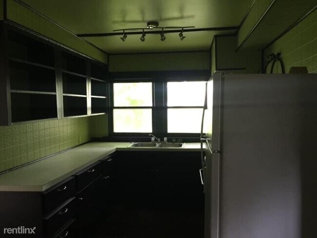 Building Photo - 2 br, 1 bath House - 144 Capitol Street
