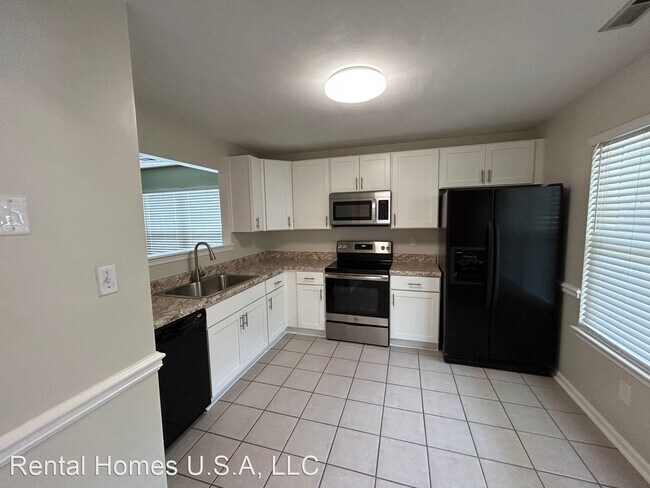 Building Photo - 4 br, 2.5 bath House - 1328 Beacons Reach ...