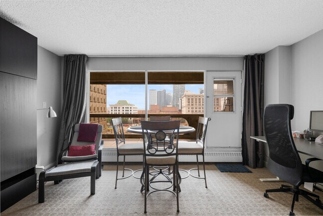 Photo du bâtiment - 223-226 6 Ave SE