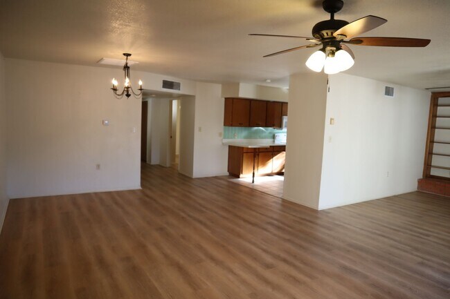 Foto del edificio - Livable, Lovable, & Avaiable!