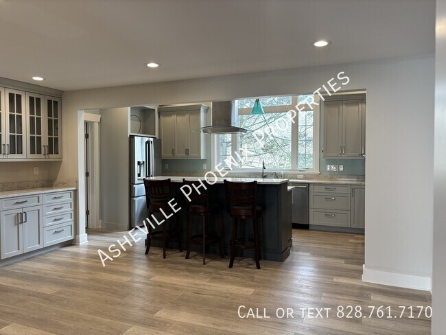 Building Photo - 2 Reynolda Dr