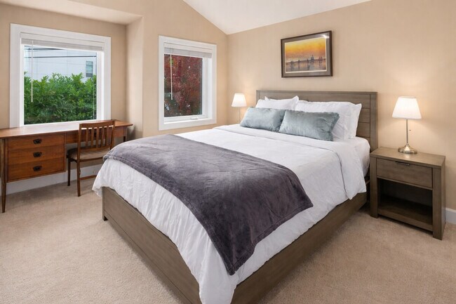 Foto del edificio - 2717 E Yesler Wy