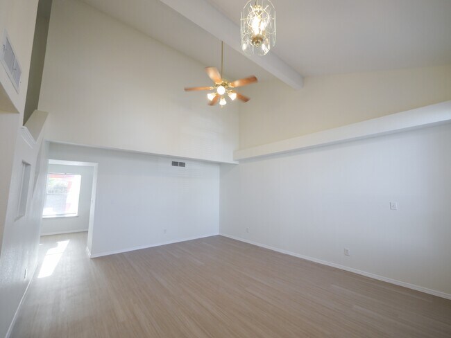 Building Photo - 3313 Tierra Yvette Ln