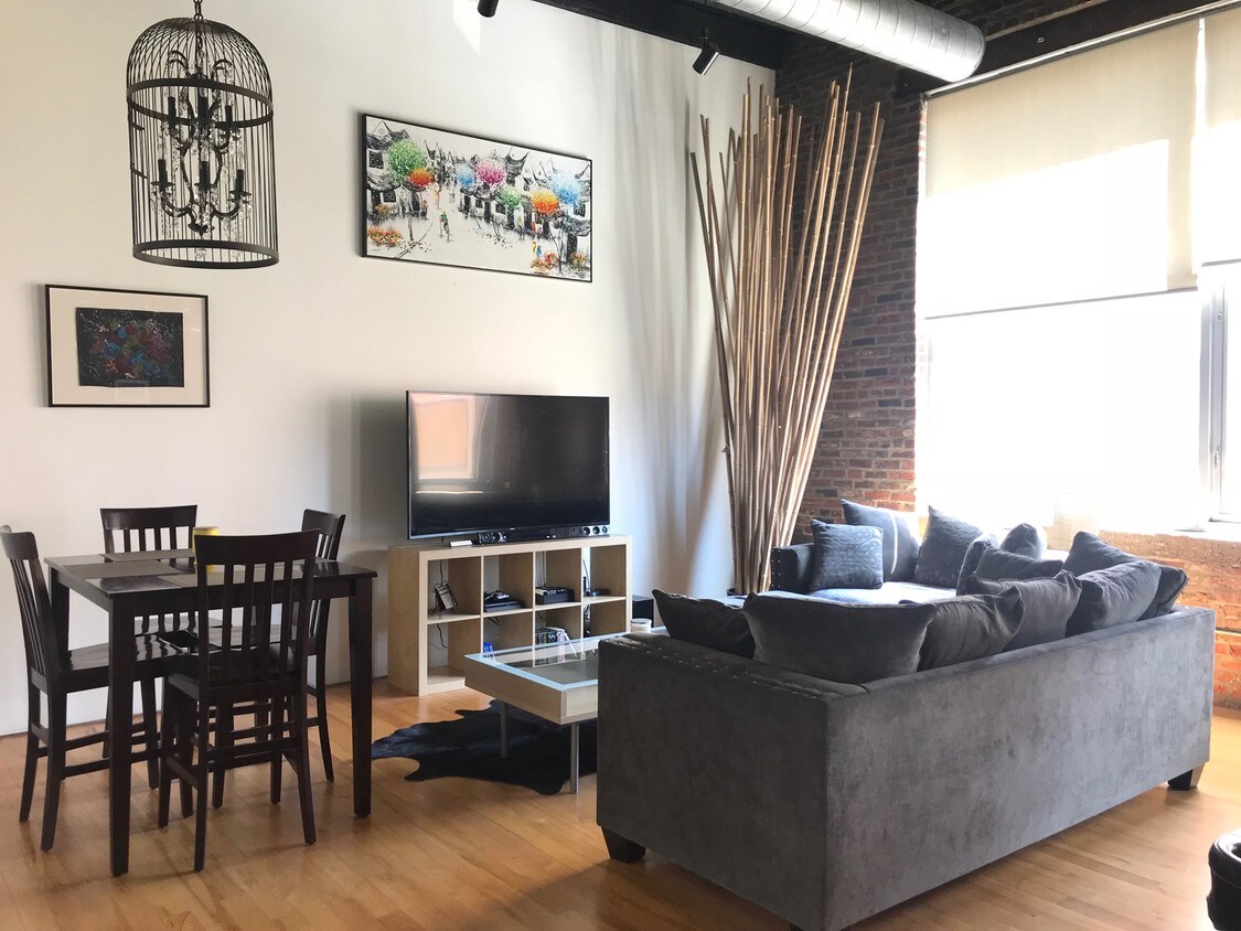 Foto principal - 1215 Wood St
