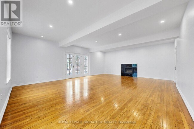 Building Photo - 24 Laureleaf Rd