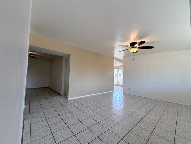 Foto del edificio - 3BR/2BA with Carport 1,958 sq.ft. rental in Sierra Vista, AZ