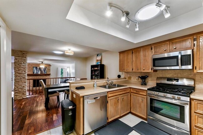 Building Photo - 9106 Rockcrest Cir
