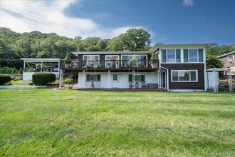 Building Photo - 14 Hemlock Hill