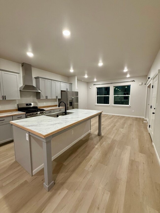 Building Photo - 630 Wortham Ave