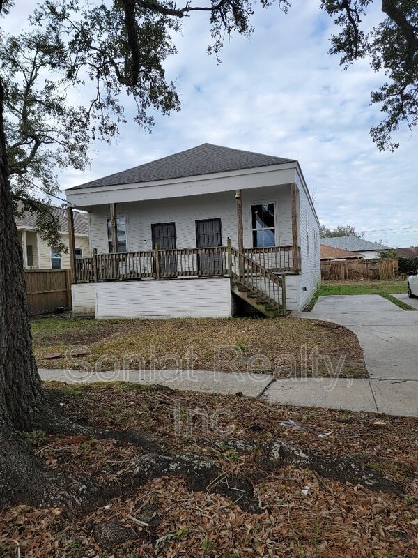 2511 W Robert E Lee Blvd, New Orleans, LA 70124 Condo for Rent in New