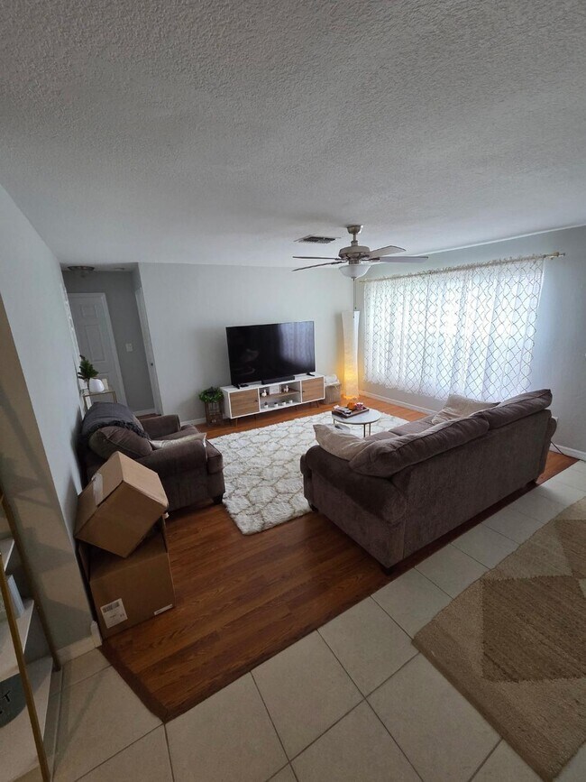 Sala de estar - 1118 SE 19th Ln