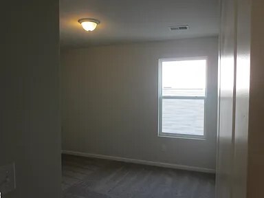 Foto del edificio - 11 Chalet Ct