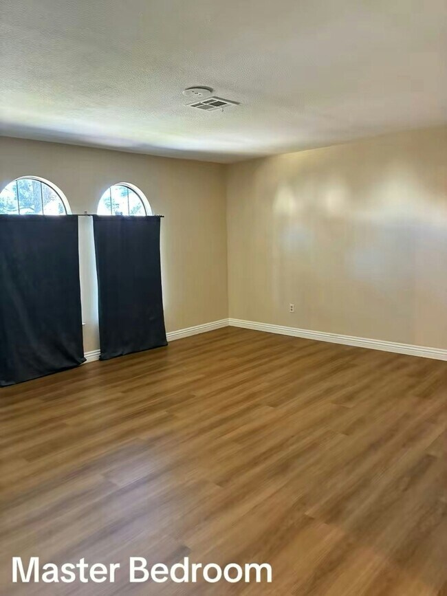 Foto del edificio - 609 Spyglass Ln