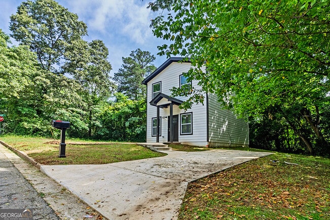 Building Photo - 115 Emily St