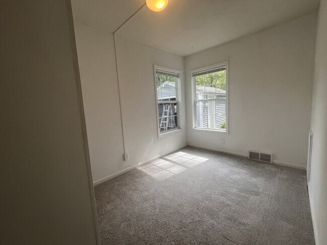Building Photo - 3403 Lowden St