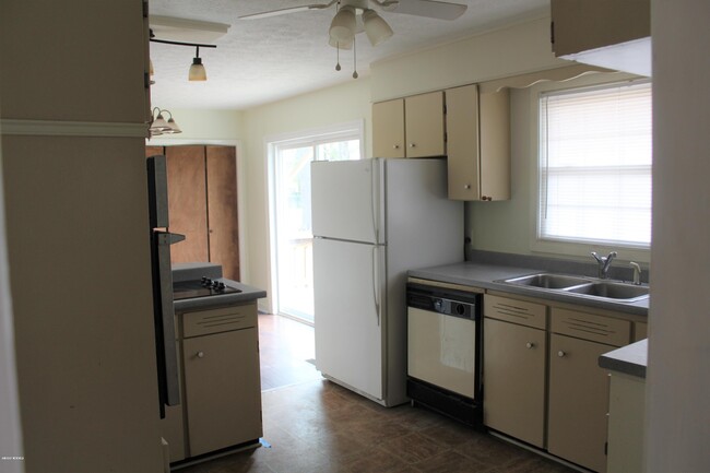 Building Photo - 2701 Eastover Ct