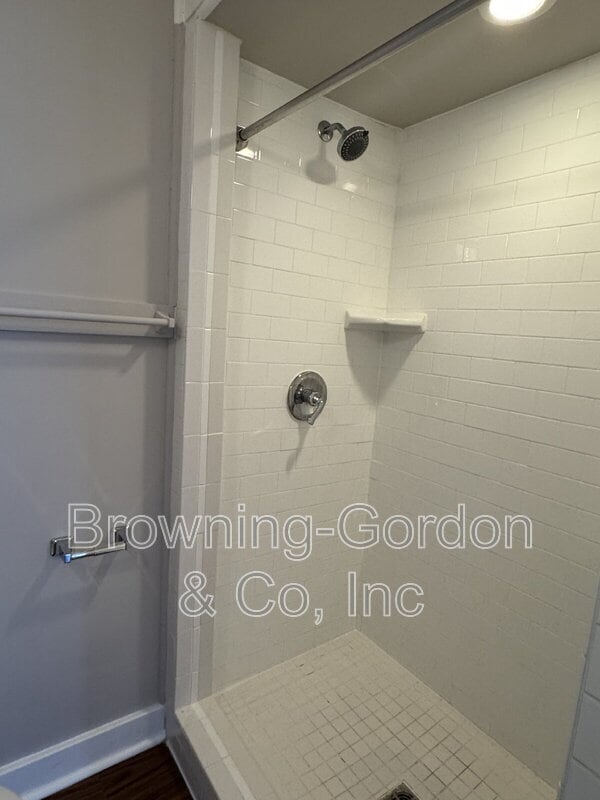 Building Photo - 1810 15th Ave S