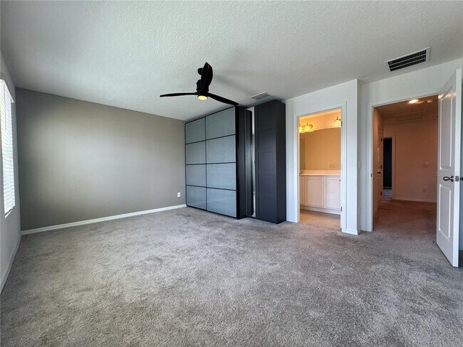 Foto del edificio - 2962 Voyager Ave