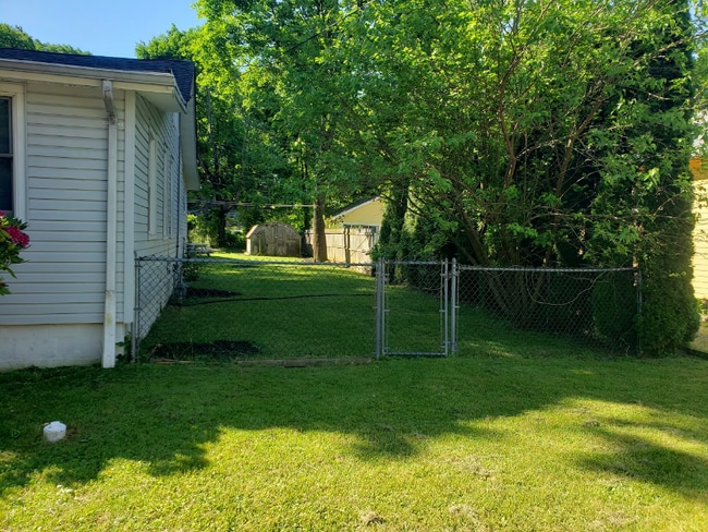 Foto del edificio - 23 Budd Ave