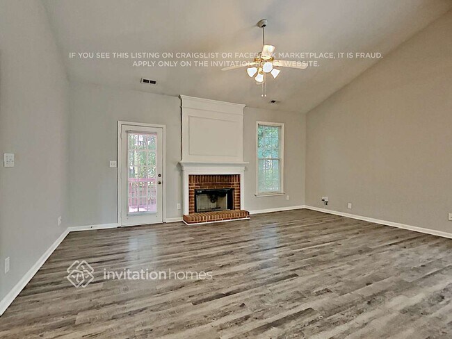 Foto del edificio - 7707 Harrington Woods Rd