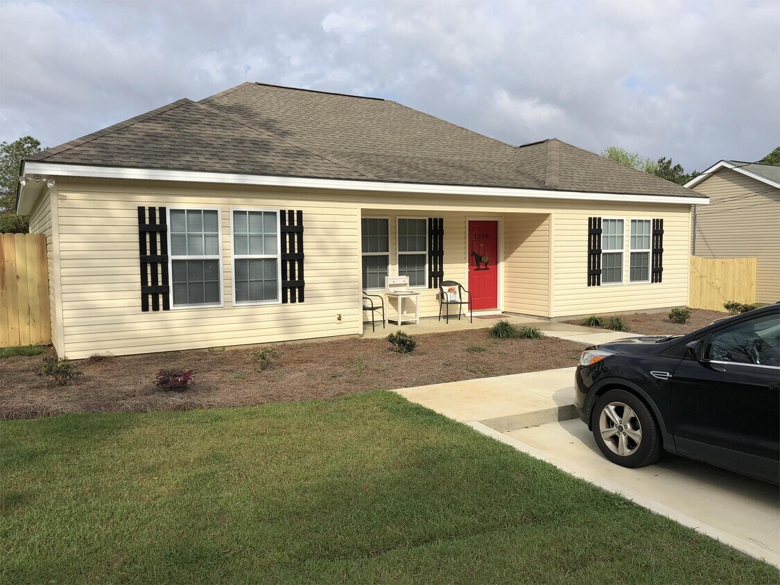 1208 Westover Rd, Tifton, GA 31793 House Rental in Tifton, GA