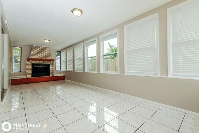 Foto del edificio - 1612 Cromwell Dr, Tarpon Springs, FL 34689