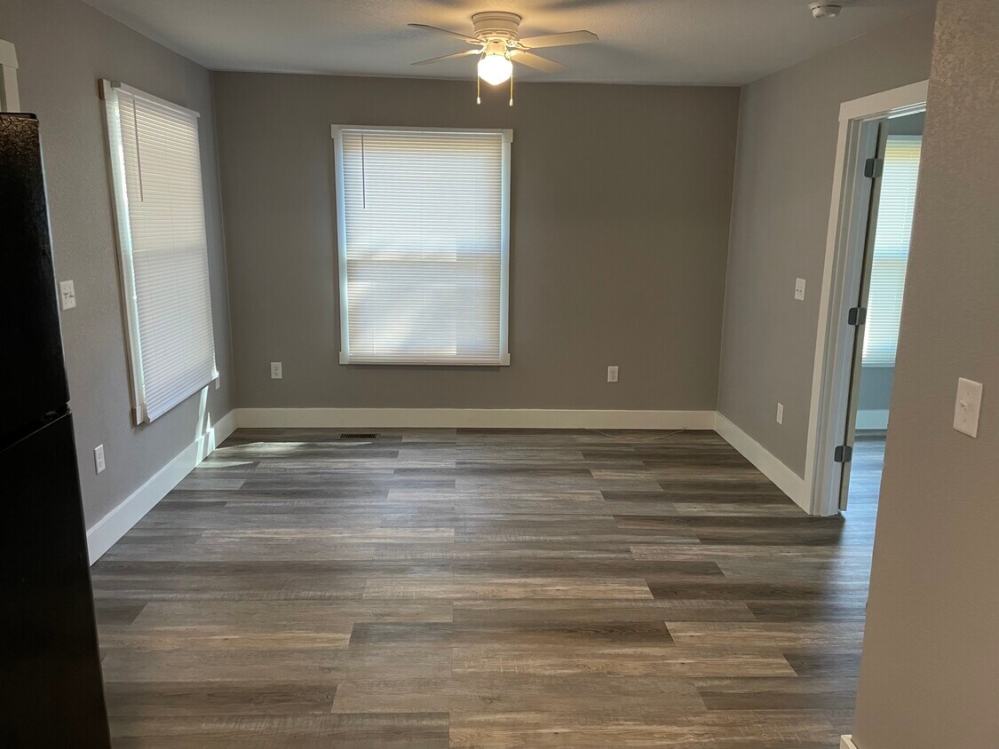 Foto principal - 909 S 1st St