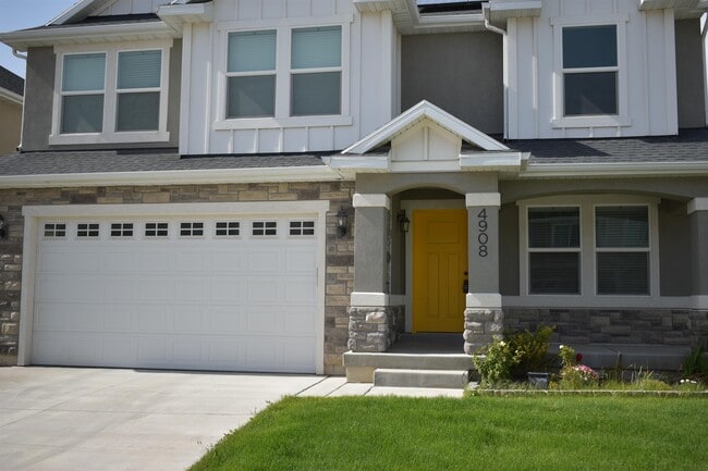 Foto del edificio - 4908 Eiffel Wy