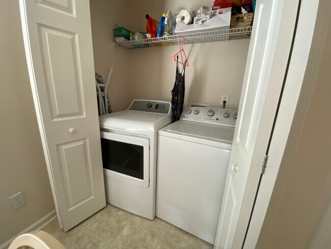 Foto del edificio - Four bedroom home in Lofton Pointe!