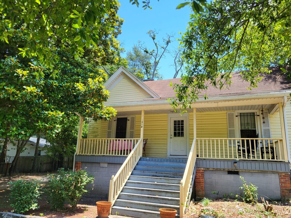 Primary Photo - 318 Chesterfield St N