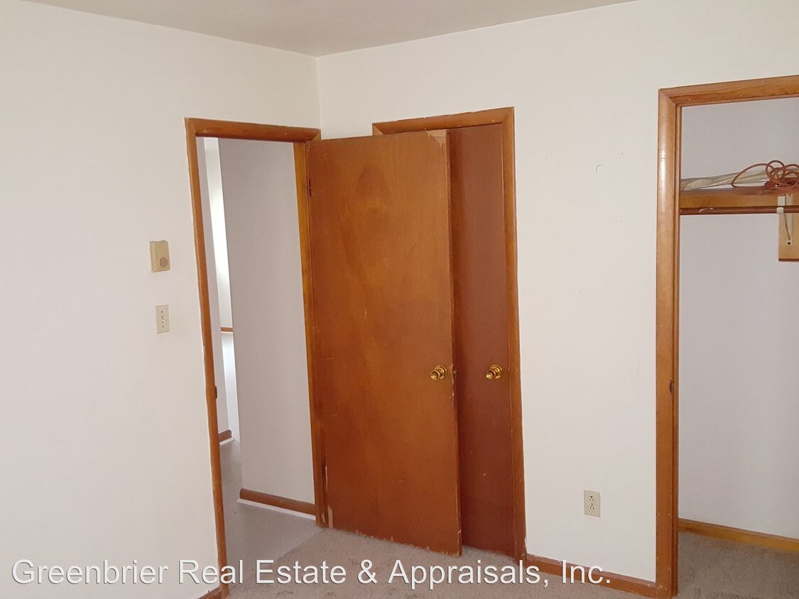 Primary Photo - 2119 Grandy Ave