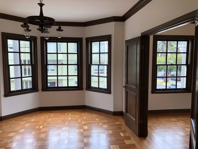 Foto del edificio - 1706 Dolores St