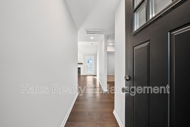 Building Photo - 1514 Fredrick Dr