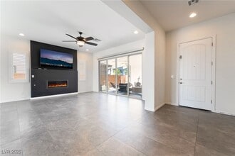 Building Photo - 6348 Skystone St