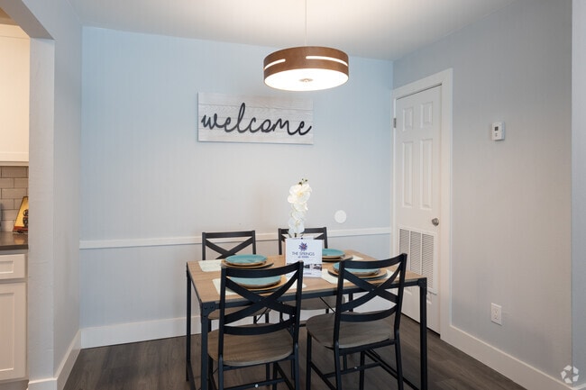 2BR, 1BA - 829SF - Springs at 1100