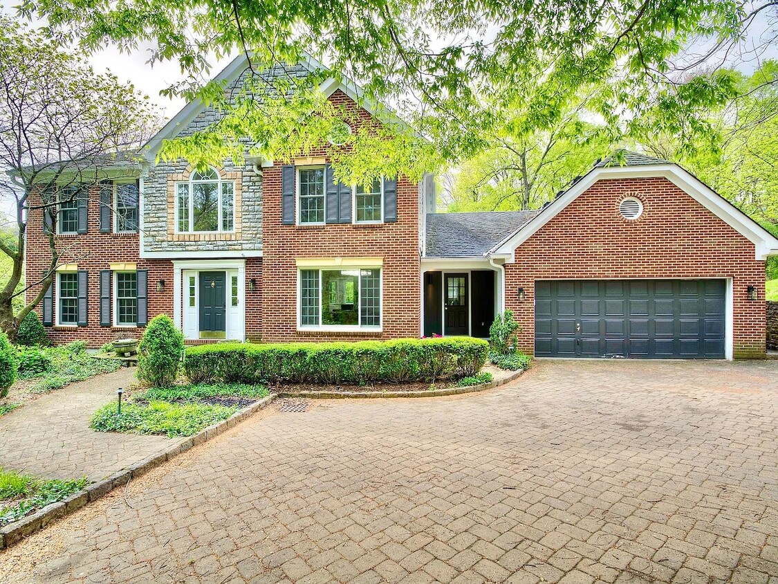 Foto principal - 34 Glenway Ave
