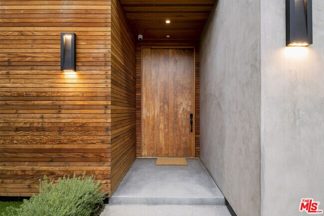 Foto del edificio - 14657 Addison St