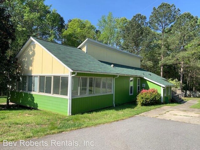 Building Photo - 3 br, 1.5 bath House - 1321 Yates Store Road