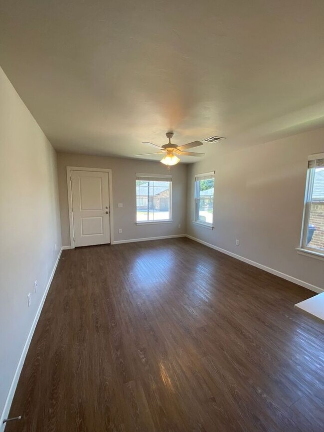 Foto del edificio - 2 Bed 2 Bath 1 Car Garage Duplex in Summit...