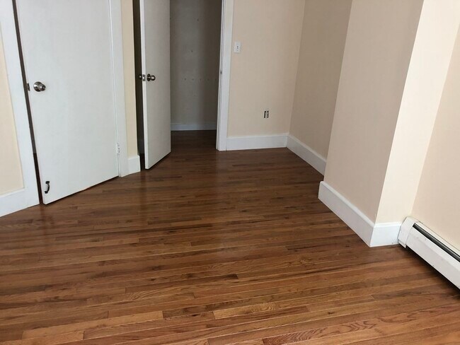 Building Photo - 885 Harrison Ave