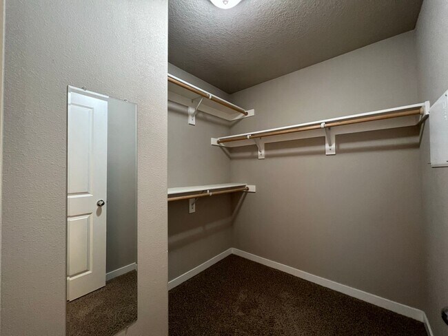 Foto del edificio - Application Pending - 3 Bedroom House For Rent In Hood River