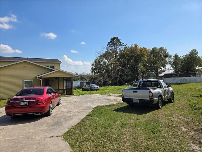 Foto del edificio - 8725 Twin Lakes Blvd