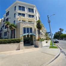 Building Photo - 11847 Gorham Ave