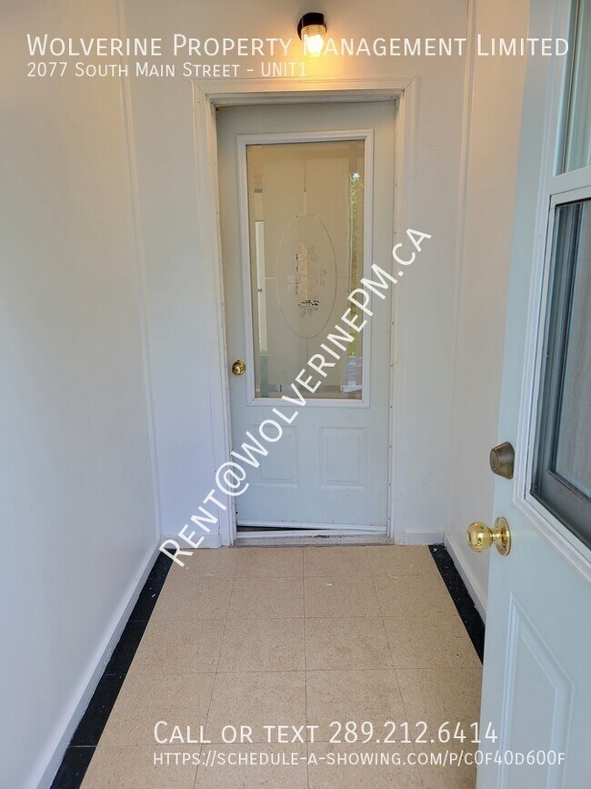 Photo du bâtiment - 2077 S Main St