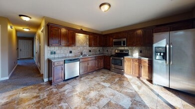 Building Photo - 6123-61-6125 Pinto Ln