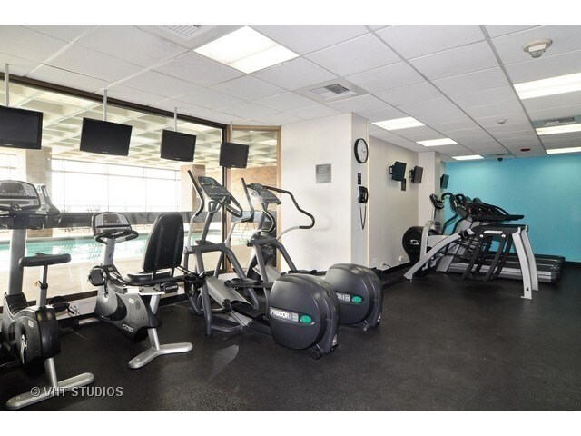 Foto del edificio - 2650 N Lakeview Ave