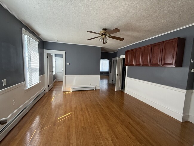 Photo - 949 Locust St Apartment