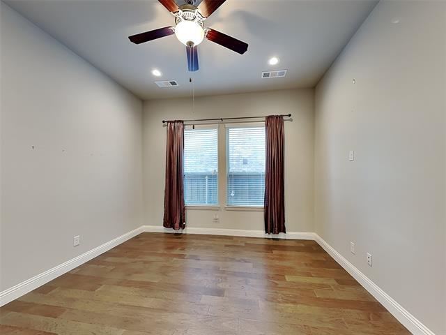 Building Photo - 5565 Vaquero Rd