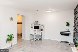 Building Photo - 9576 Jayhawk Terrace