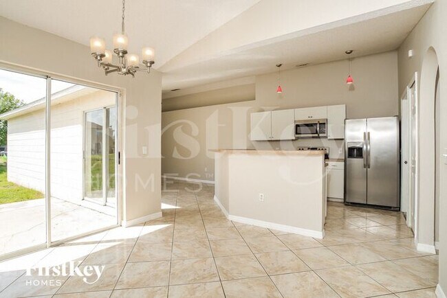 Building Photo - 626 Elbridge Dr